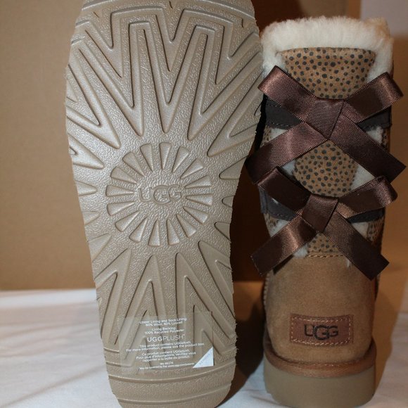 NIB UGG WOMEN'S CLASSIC SHORT CHEETAH BAILEY BOW SUEDE SHEARLING BOOTS - Picture 7 of 7